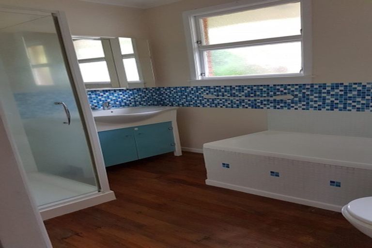 Photo of property in 14 Doralto Road, Frankleigh Park, New Plymouth, 4310