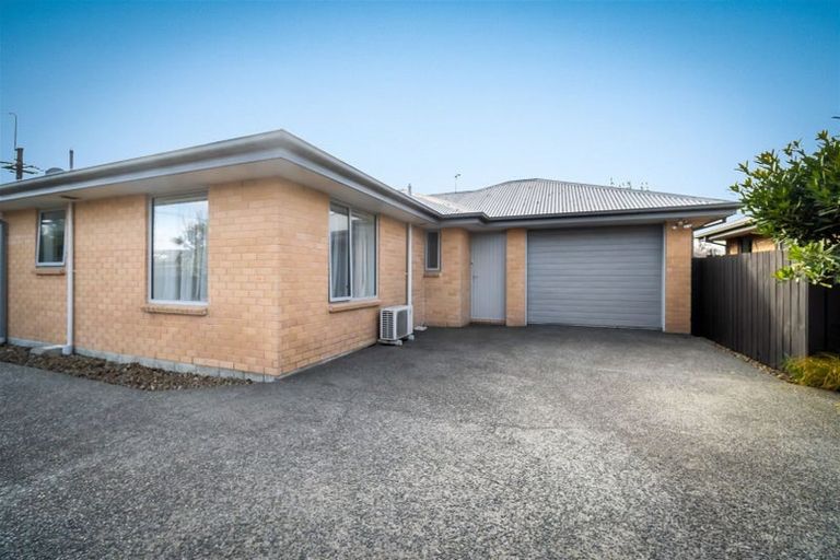 Photo of property in 68b Withells Road, Avonhead, Christchurch, 8042