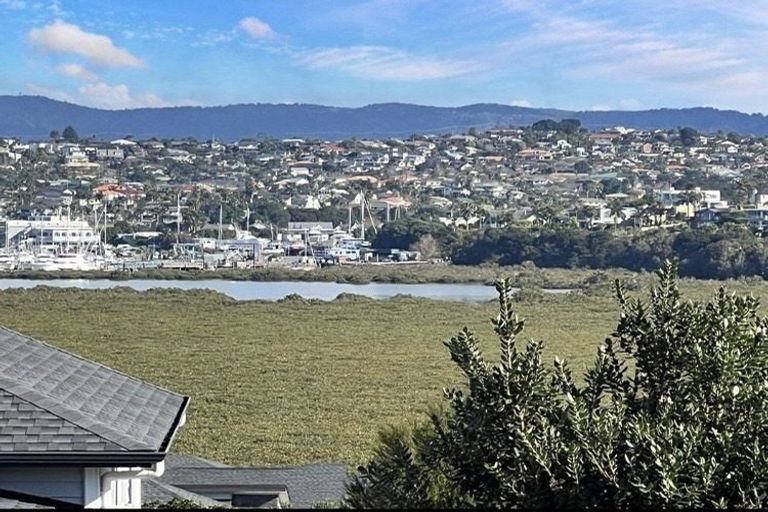 Photo of property in 25/1 Scott Road, Hobsonville, Auckland, 0616