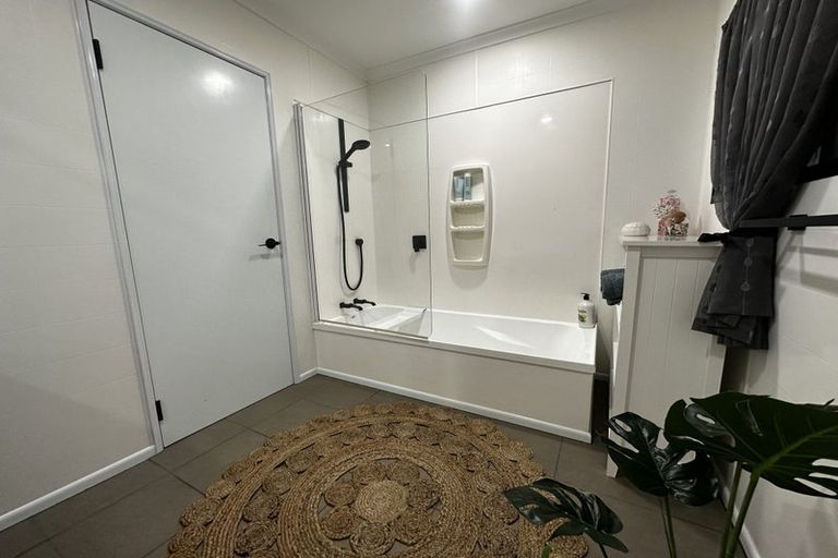 Photo of property in 6 Hampton Place, Springvale, Whanganui, 4501