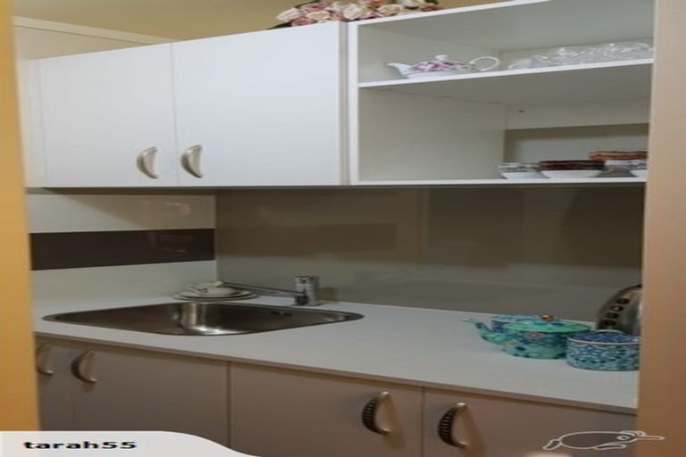 Photo of property in 5 Glendawn Place, Bayview, Auckland, 0629