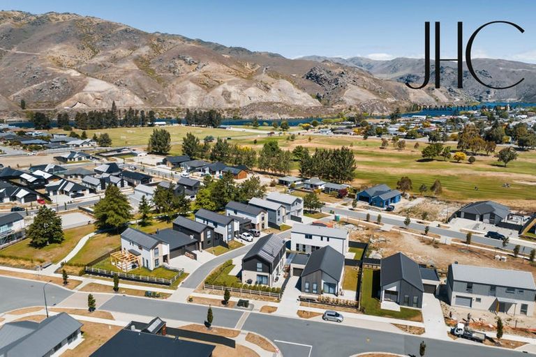 Photo of property in 30 Wallis Drive, Cromwell, 9310