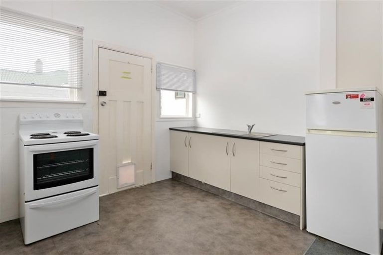 Photo of property in 38 Kirkcaldy Street, South Dunedin, Dunedin, 9012