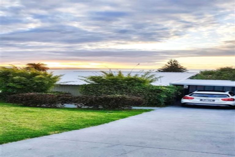 Photo of property in 14 Williams Crescent, Maketu, Te Puke, 3189