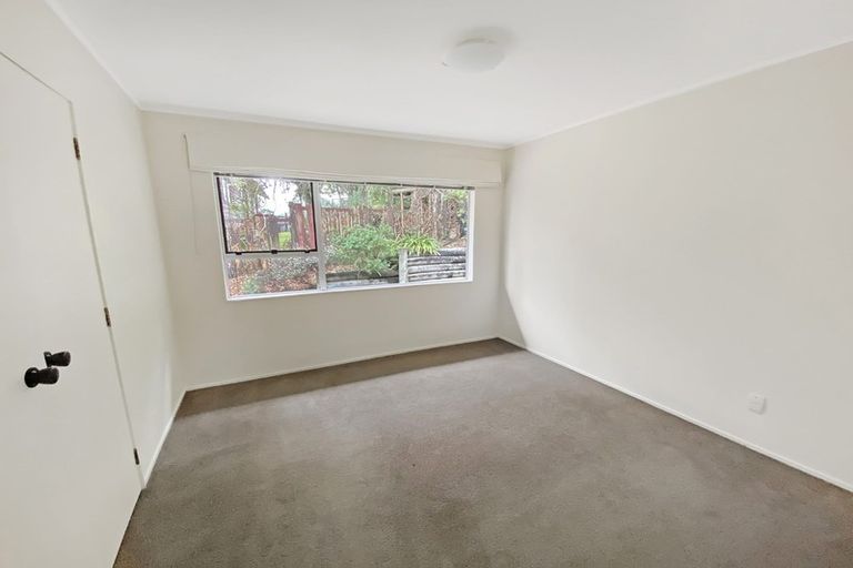 Photo of property in 2/25 Palliser Lane, Browns Bay, Auckland, 0630