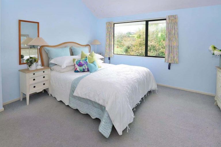 Photo of property in 114 Kennedy Road, Dairy Flat, Albany, 0792