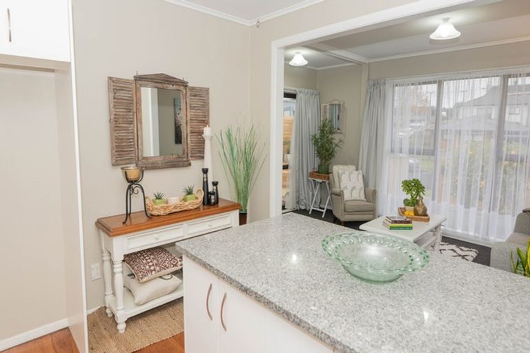 Photo of property in 2/30 Union Street, Papakura, 2110