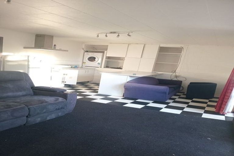 Photo of property in 16 Valhalla Drive, Beach Haven, Auckland, 0626