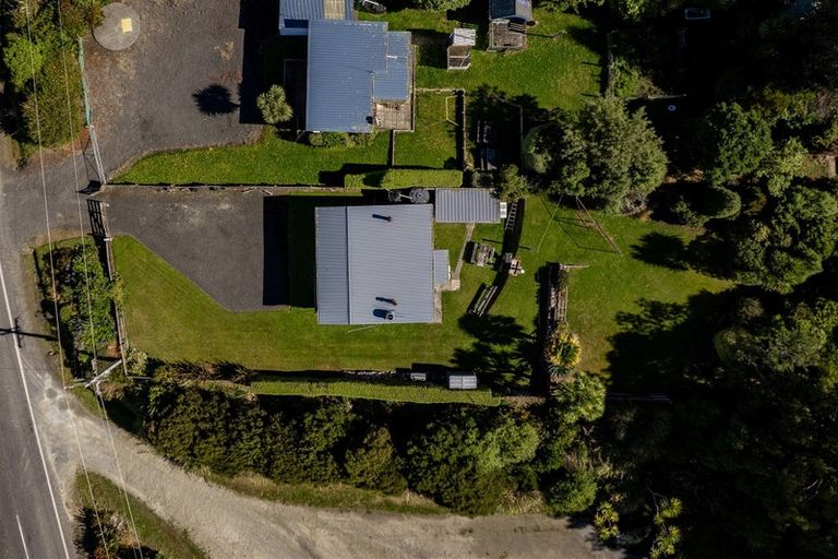 Photo of property in 1390 Taieri Mouth Road, Taieri Mouth, Brighton, 9091
