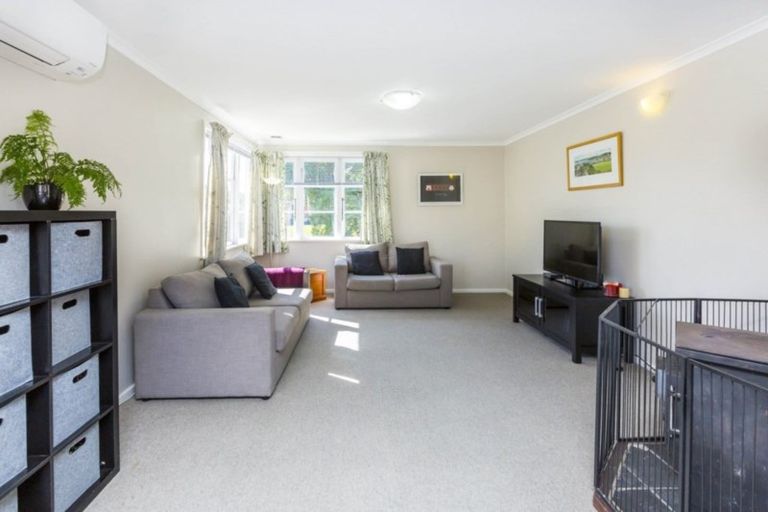 Photo of property in 51 Chapman Crescent, Naenae, Lower Hutt, 5011