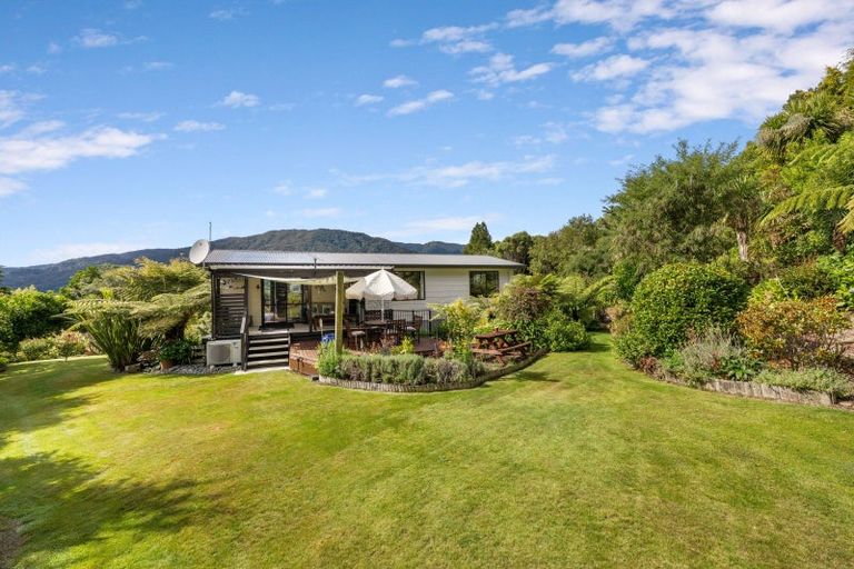 Photo of property in 5 Okiwa Place, Anakiwa, Picton, 7281