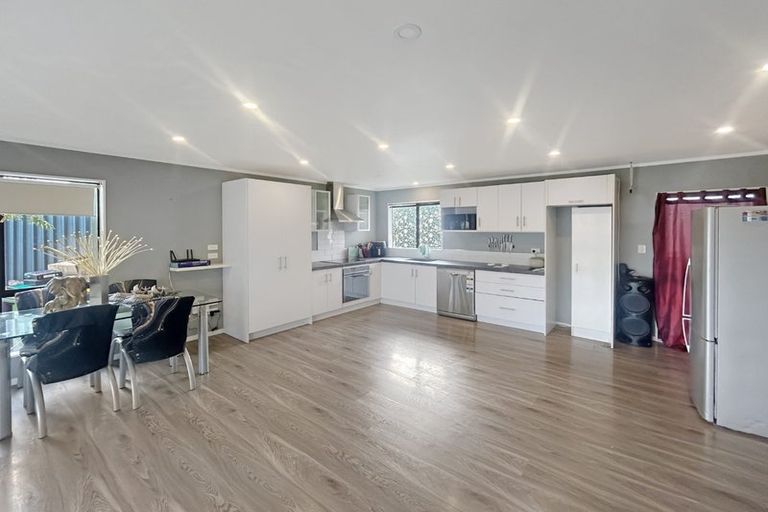 Photo of property in 10 Kebbell Avenue, Levin, 5510