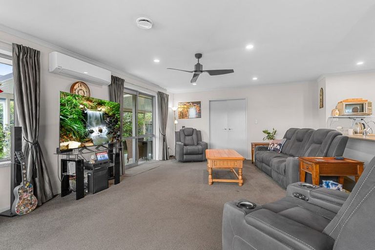 Photo of property in 35 Karo Street, Ruakaka, 0116