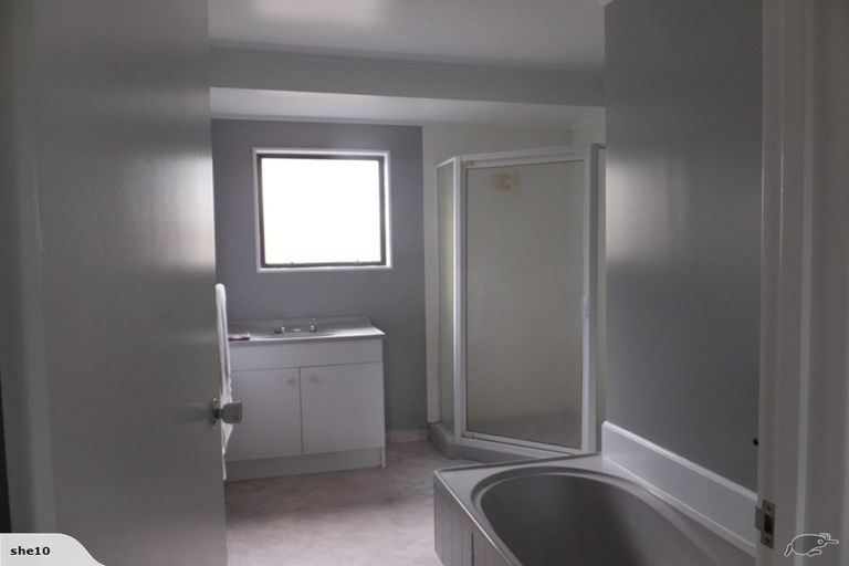 Photo of property in 570 Weymouth Road, Weymouth, Auckland, 2103