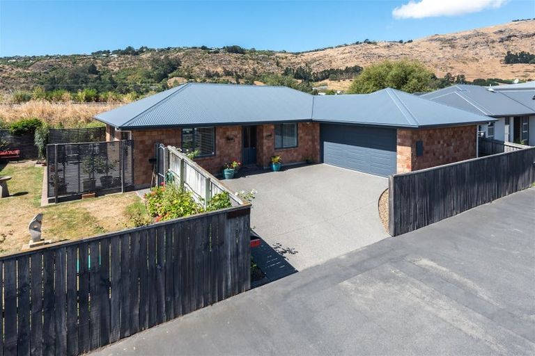 Photo of property in 19 Hamlet Lane, Heathcote Valley, Christchurch, 8022