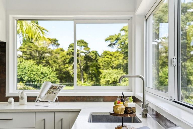 Photo of property in 14 Landing Drive, Albany, Auckland, 0632