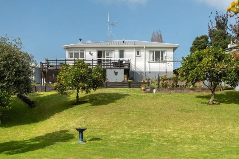 Photo of property in 16 Brown Terrace, Te Puke, 3119