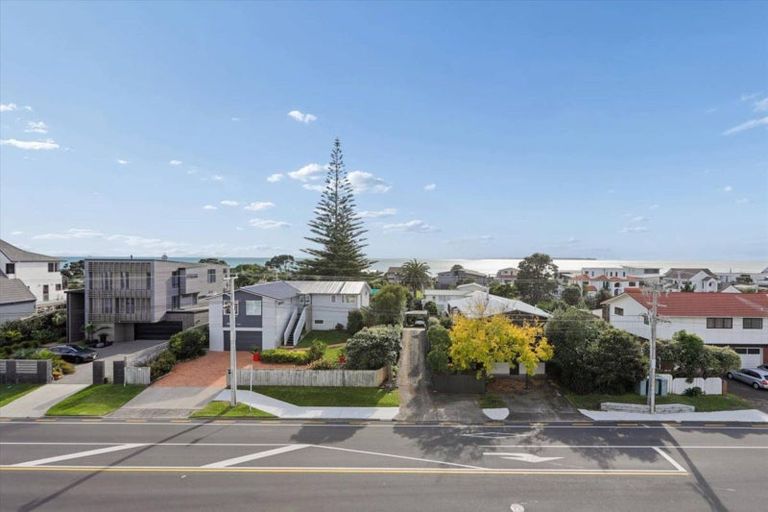 Photo of property in 1086 Papamoa Beach Road, Papamoa Beach, Papamoa, 3118