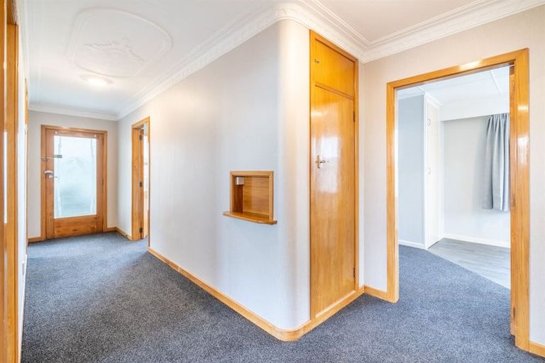 Photo of property in 1 Crombie Street, Gore, 9710