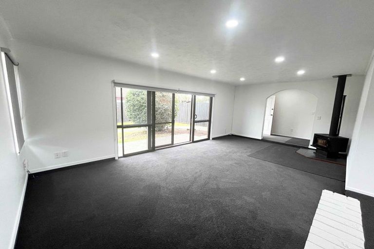 Photo of property in 160 Sturges Road, Henderson, Auckland, 0612