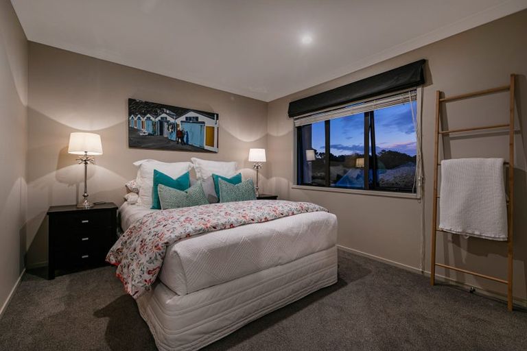 Photo of property in 2 Birchwood Grove, Greenhithe, Auckland, 0632