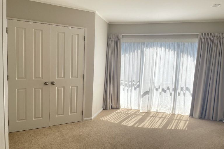 Photo of property in 16 Yarlside Place, Northpark, Auckland, 2013