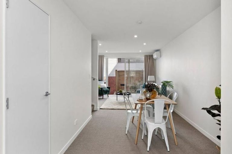 Photo of property in 3/24 Princess Terrace, Newtown, Wellington, 6021