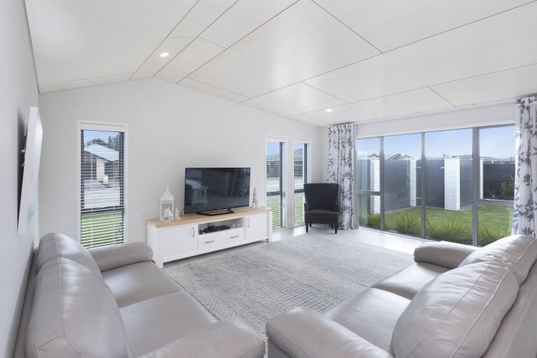 Photo of property in 117 Prestons Park Drive, Marshland, Christchurch, 8083