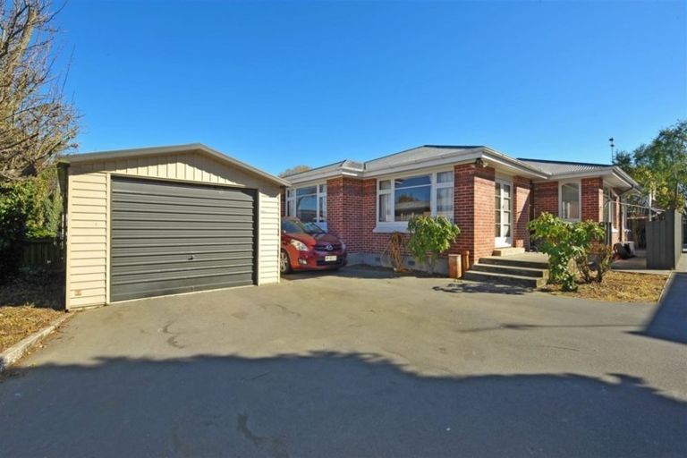Photo of property in 2/19a Brodie Street, Ilam, Christchurch, 8041
