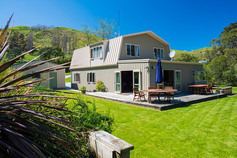 Photo of property in 8 Hacche Road, Outer Kaiti, Gisborne, 4010