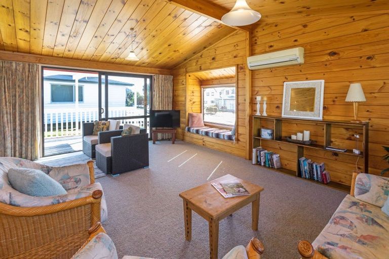 Photo of property in 11 Kauri Place, Tairua, 3508
