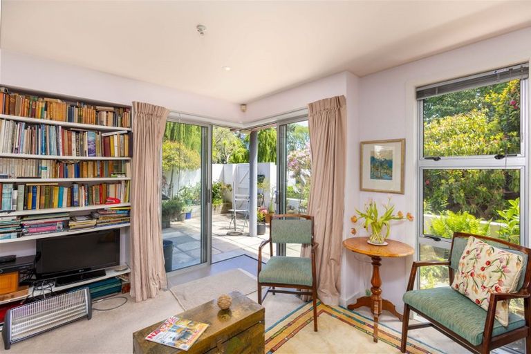 Photo of property in 82d Park Terrace, Christchurch Central, Christchurch, 8013