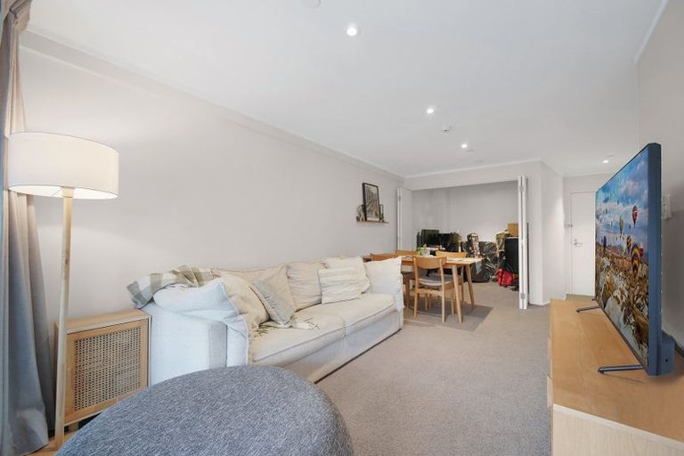 Photo of property in 14a/30 Westward Ho, Glen Eden, Auckland, 0602