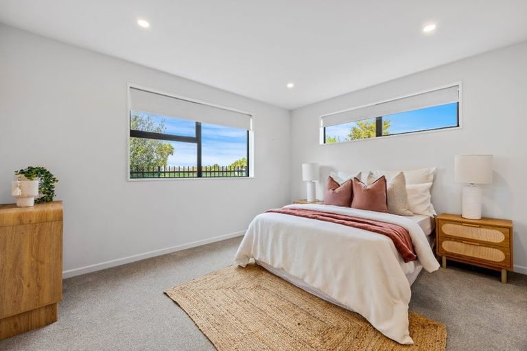 Photo of property in 2 Lussa Close, Broomfield, Christchurch, 8042