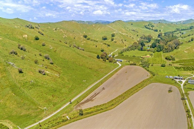 Photo of property in 1266 Wharerata Road, Muriwai, Gisborne, 4072