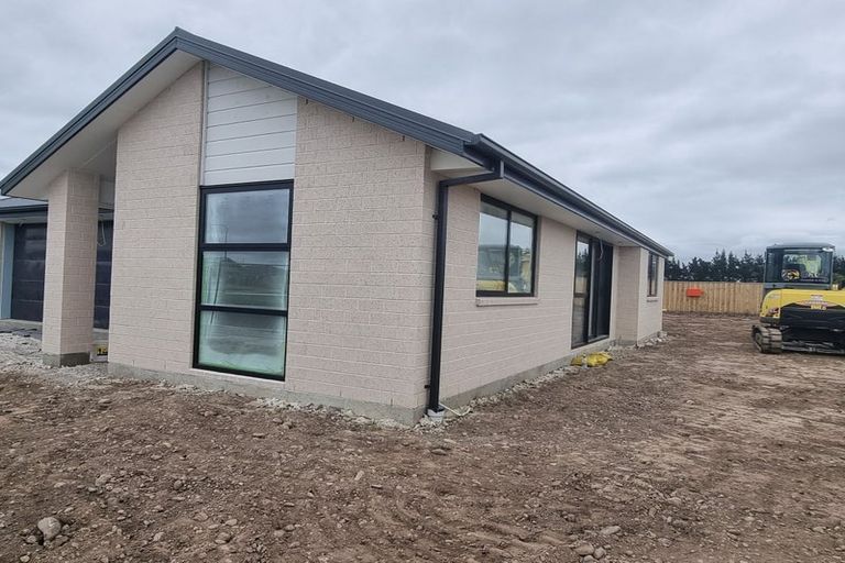 Photo of property in 93 Northmoor Boulevard, Rolleston, 7615