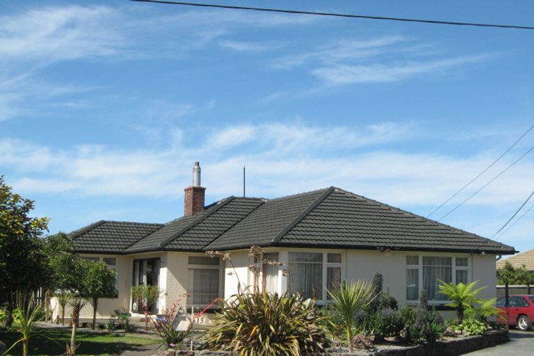 Photo of property in 15 Quebec Place, Wainoni, Christchurch, 8061