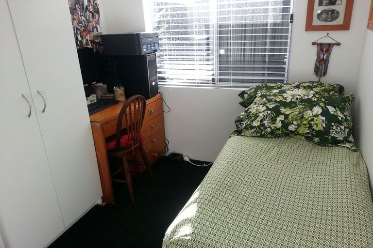 Photo of property in 1/7 Alston Avenue, Kelston, Auckland, 0602