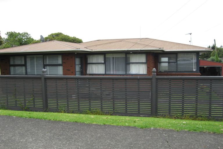 Photo of property in 38 Wallace Road, Mangere Bridge, Auckland, 2022