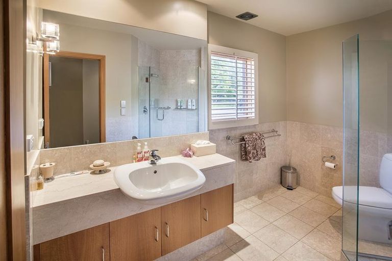 Photo of property in 19 Brighton Terrace, Mairangi Bay, Auckland, 0630