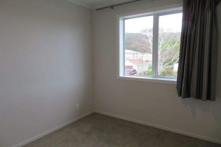 Photo of property in 1b Manderson Grove, Fairfield, Lower Hutt, 5011