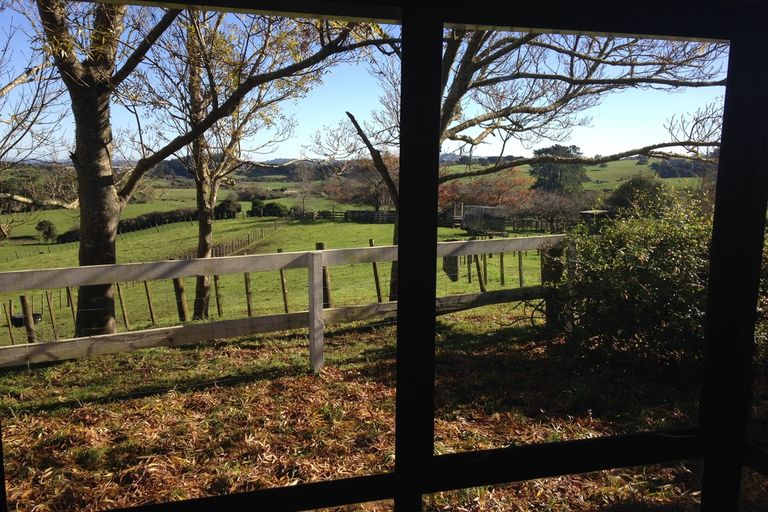 Photo of property in 327b Whangarata Road, Tuakau, 2694