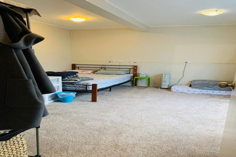 Photo of property in 156 Lynn Road, Bayview, Auckland, 0629
