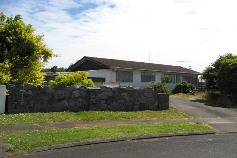 Photo of property in 34 Dunstall Place, Mangere Bridge, Auckland, 2022
