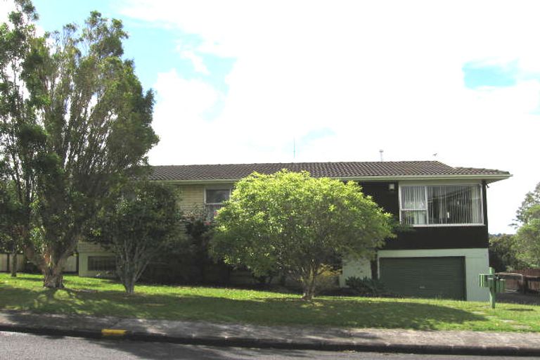 Photo of property in 35 Spence Road, Henderson, Auckland, 0612