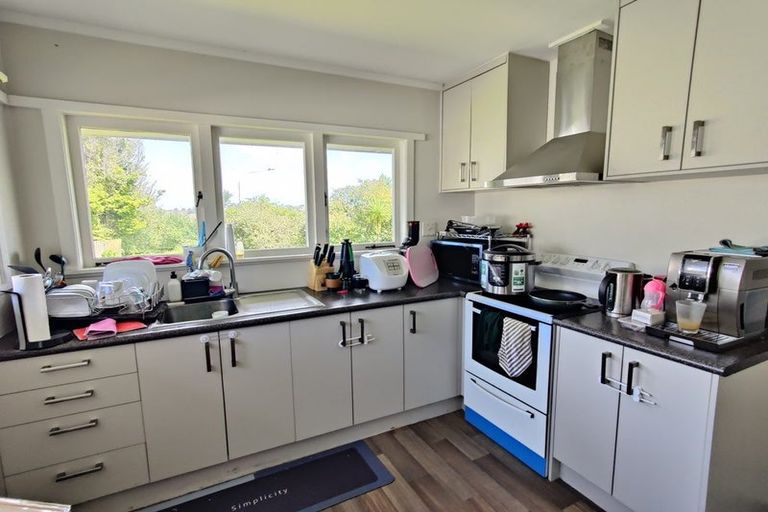 Photo of property in 2/1 Exmouth Road, Northcote, Auckland, 0627