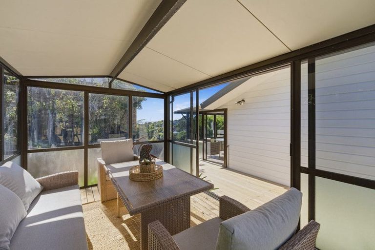 Photo of property in 2 Seaford Place, Murrays Bay, Auckland, 0630