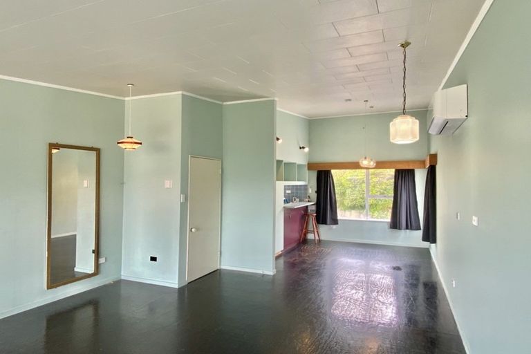 Photo of property in 48-50 Chesterton Street, Johnsonville, Wellington, 6037