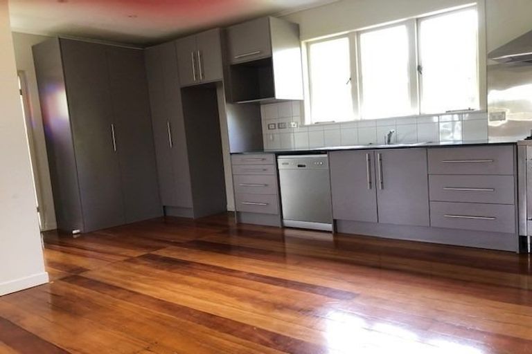 Photo of property in 26a Gazelle Avenue, Beach Haven, Auckland, 0626