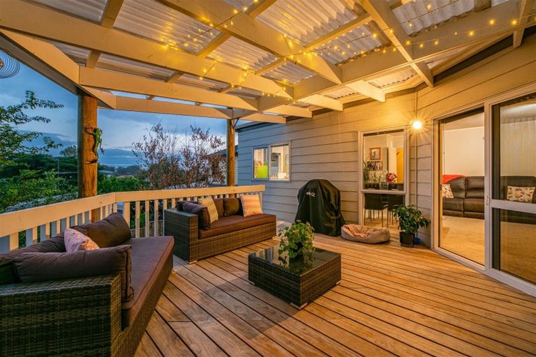 Photo of property in 1/20 Kirby Street, Glendene, Auckland, 0602